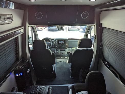 Used 2017 Mercedes-Benz Sprinter 2500 image 49
