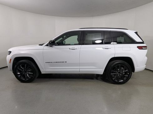 New 2026 Jeep Grand Cherokee Limited AWD/4WD image 4