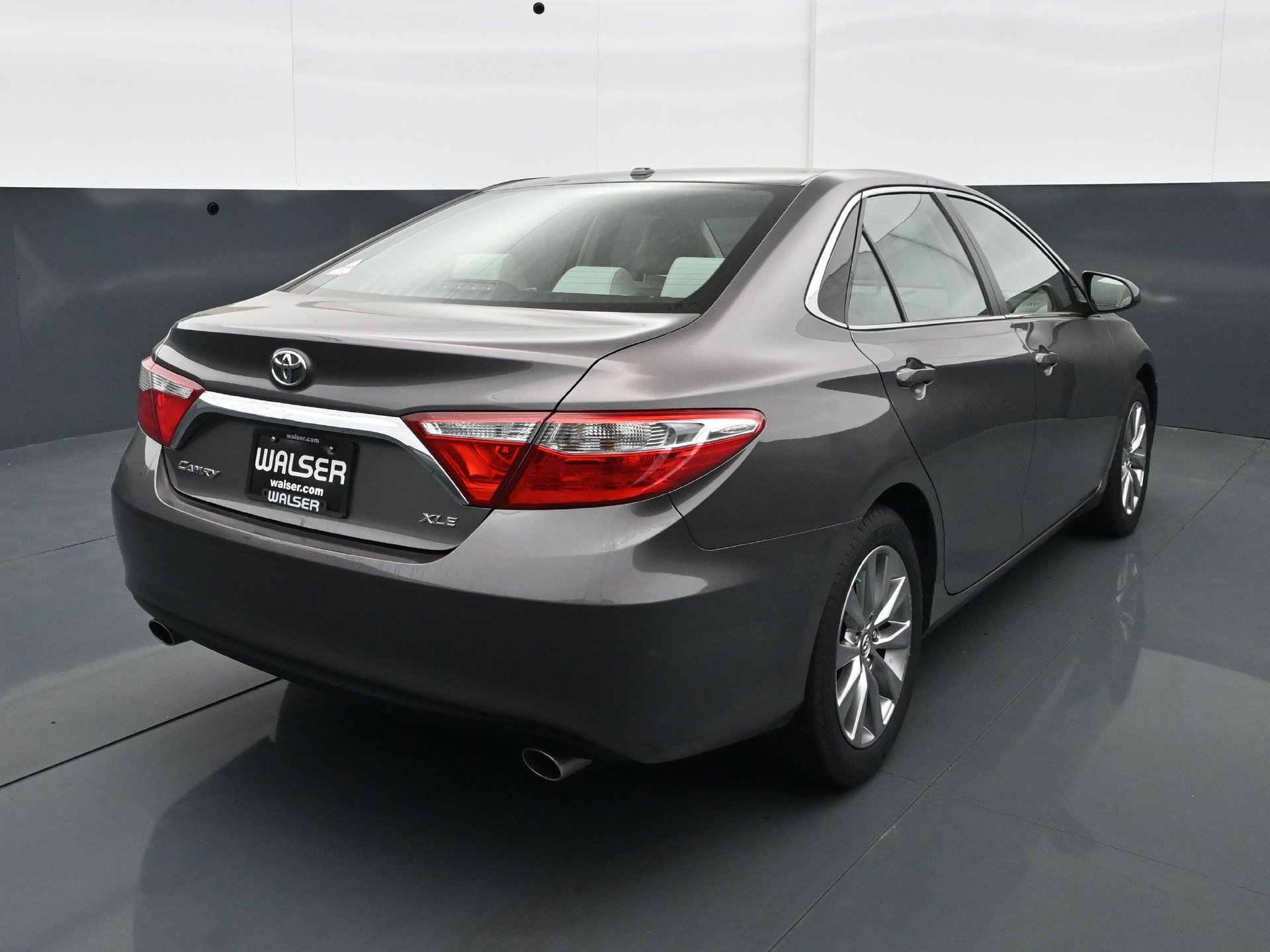 Used 2015 Toyota Camry XLE FWD image 6