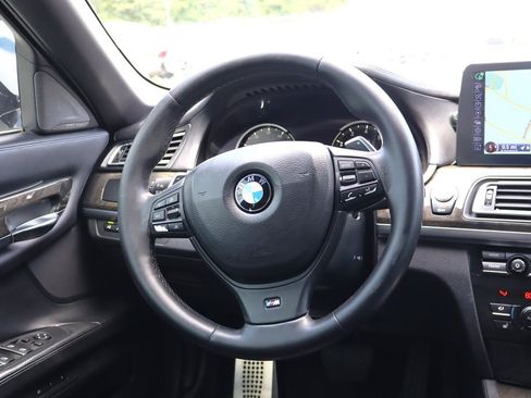 Used 2015 BMW 750i RWD image 13