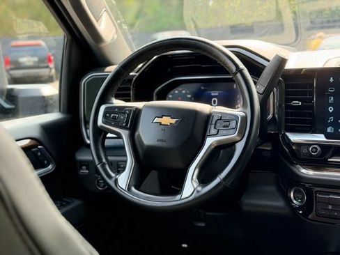Used 2025 Chevrolet Silverado 2500 LT AWD/4WD image 23