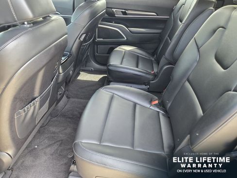 Used 2025 Kia Telluride S AWD/4WD image 33