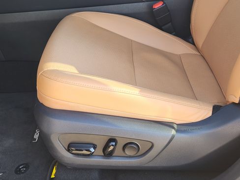 Certified 2025 Lexus RX 350 FWD w/ Technology Package image 29