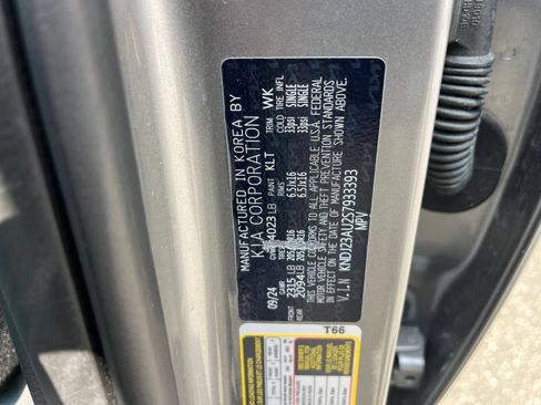 Used 2025 Kia Soul LX w/ LX Technology Package FWD image 27