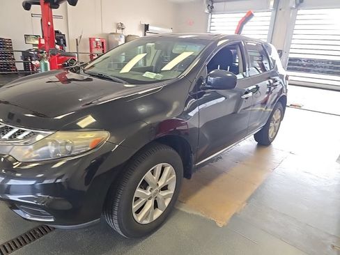 Used 2011 Nissan Murano S AWD/4WD image 2