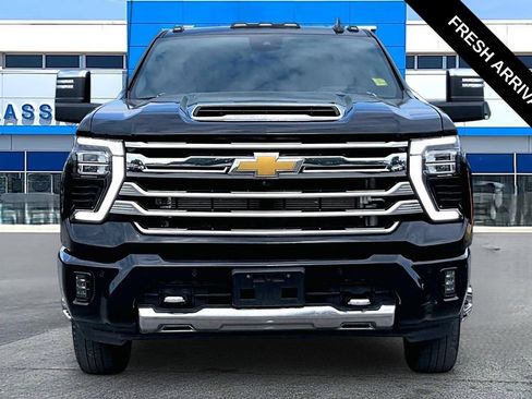 Used 2024 Chevrolet Silverado 3500 High Country w/ High Country Premium Package AWD/4WD image 19