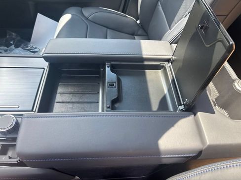 New 2026 Toyota Tundra Platinum AWD/4WD image 41