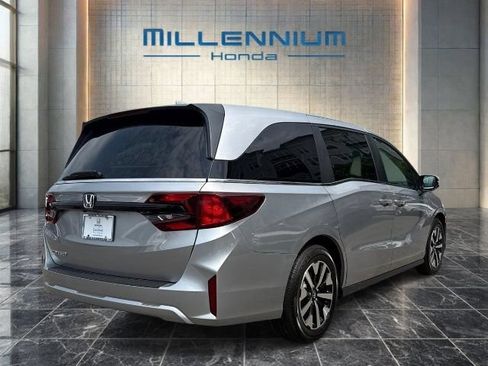 Certified 2026 Honda Odyssey EX-L image 5