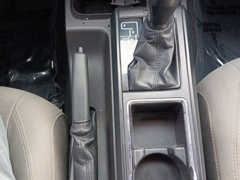 Used 2016 Toyota Tacoma SR image 11