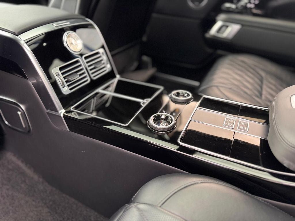 Used 2021 Land Rover Range Rover LWB SV Autobiography AWD/4WD image 25