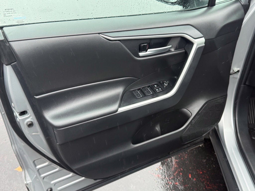 Certified 2024 Toyota RAV4 XLE AWD/4WD image 11