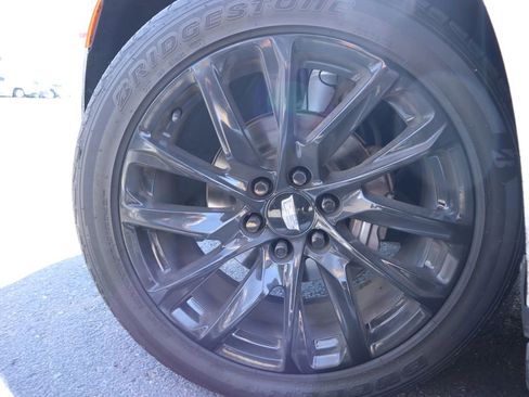 Used 2022 Cadillac Escalade Sport Platinum w/ LPO, ONYX Package AWD/4WD image 15