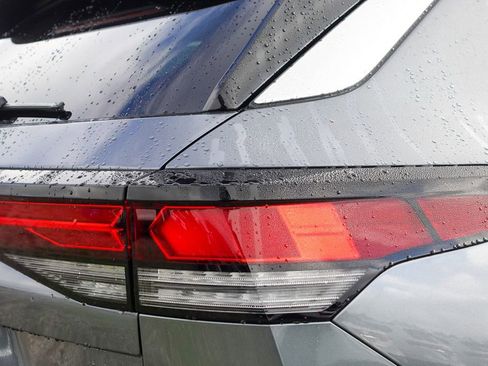 New 2026 Volkswagen Tiguan SE image 7