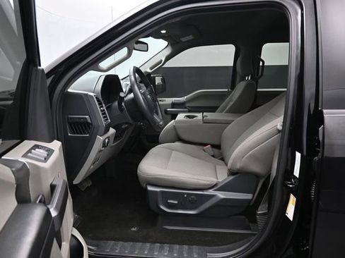 Used 2019 Ford F150 XLT w/ Equipment Group 302A Luxury AWD/4WD image 9