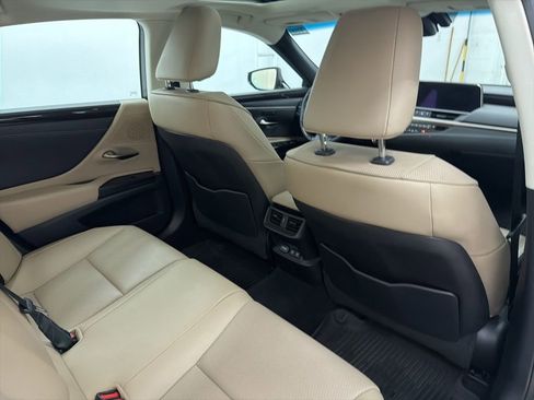 Used 2020 Lexus ES 350 w/ Premium Package image 27