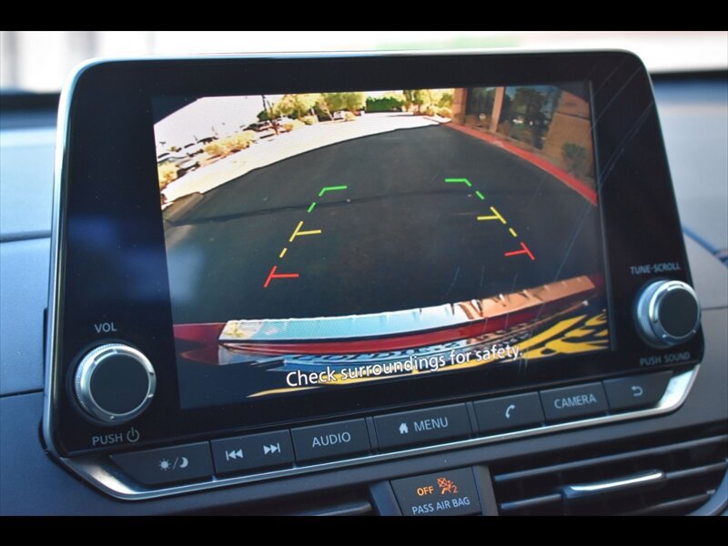 Used 2022 Nissan Altima 2.5 SR FWD image 11
