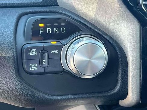 Used 2024 RAM 2500 Laramie AWD/4WD image 32