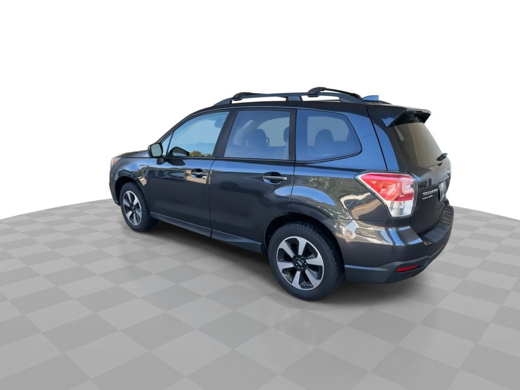 Used 2017 Subaru Forester 2.5i Premium w/ All-Weather Package AWD/4WD image 6
