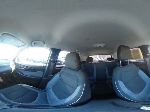 Used 2025 Chevrolet TrailBlazer LT image 36