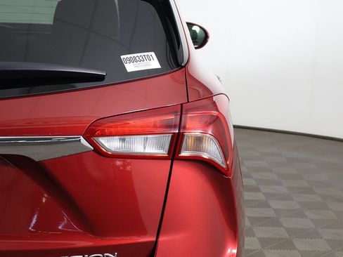 Used 2019 Buick Envision Essence image 18