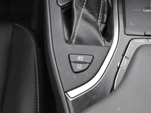 Used 2020 Lexus UX 250h w/ Premium Package image 23