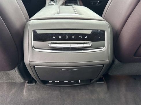 Used 2023 Cadillac Escalade Sport Platinum w/ LPO, ONYX Package image 16