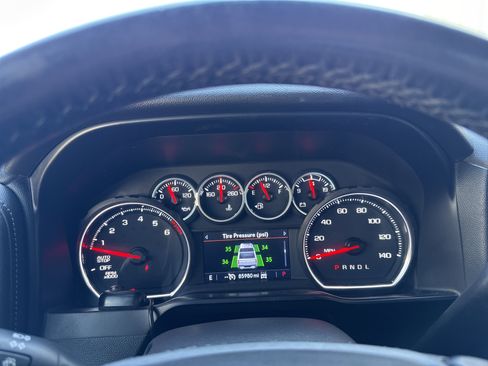 Used 2021 Chevrolet Silverado 1500 LT Trail Boss w/ Convenience Package II image 17