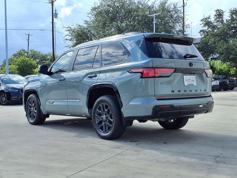Certified 2025 Toyota Sequoia Platinum AWD/4WD image 7