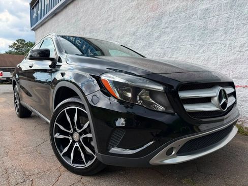 Used 2017 Mercedes-Benz GLA 250 4MATIC image 1