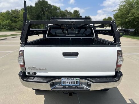 Used 2015 Toyota Tacoma PreRunner w/ SR5 Package RWD image 7