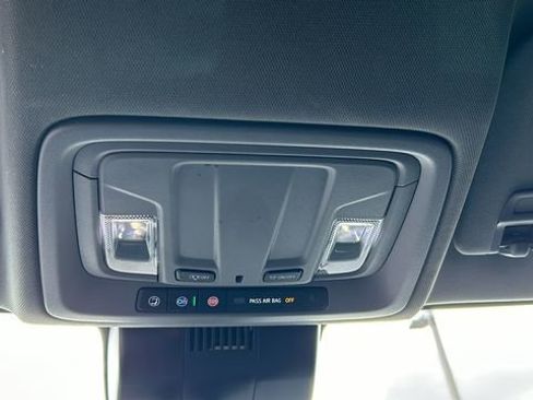 Used 2024 Chevrolet Silverado 1500 LT image 23