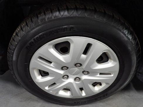 Used 2018 Dodge Journey SE image 19