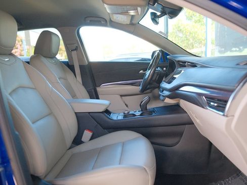 Used 2021 Cadillac XT4 Luxury FWD image 28