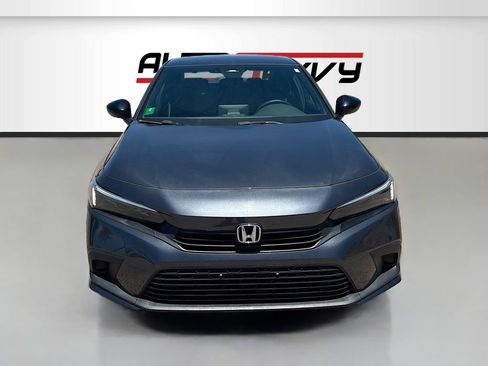 Used 2023 Honda Civic Sport image 2