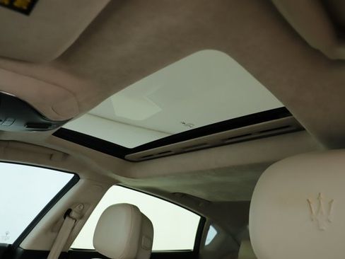 Used 2015 Maserati Quattroporte GTS image 28