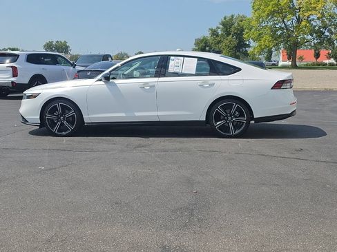 Certified 2026 Honda Accord SE image 4