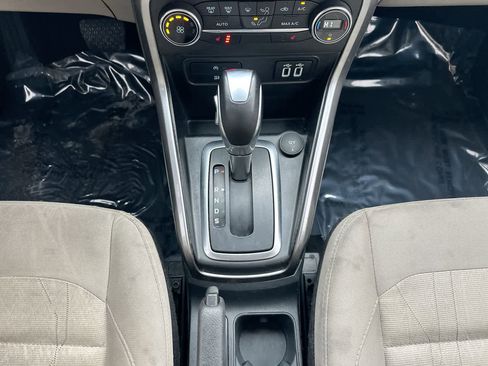 Used 2019 Ford EcoSport SE image 34