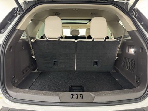 Used 2020 Ford Explorer Platinum image 34