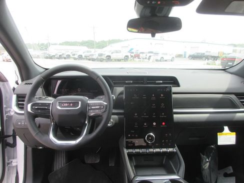 New 2027 GMC Terrain Elevation w/ Elevation Premium Package FWD image 13