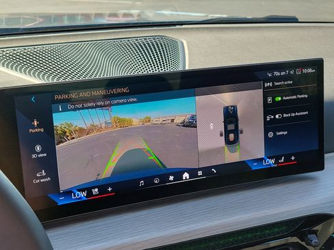 Certified 2025 BMW 330i Sedan image 24