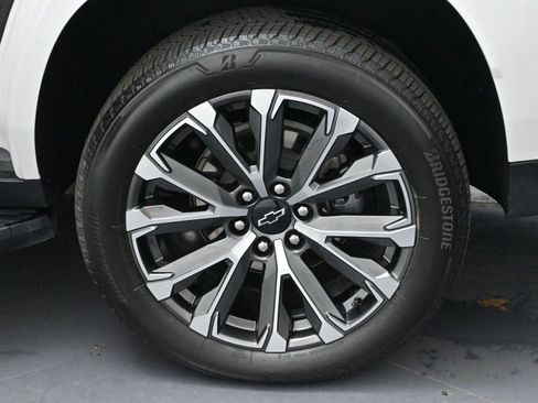 Used 2025 Chevrolet Tahoe High Country w/ Sun And Tow Package image 40