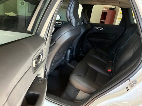 Used 2024 Volvo XC60 T8 Core image 30