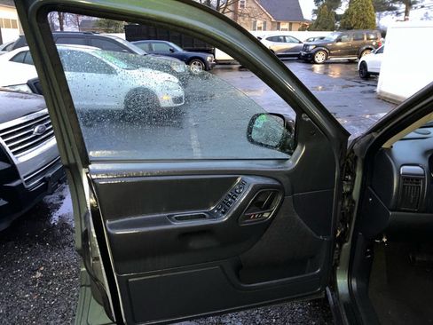 Used 2004 Jeep Grand Cherokee Laredo w/ Convenience Group image 19