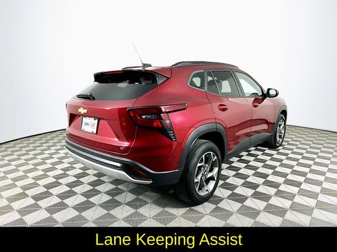 Used 2024 Chevrolet Trax LT w/ Driver Confidence Package image 10