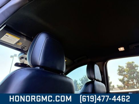 Used 2024 Ford Escape ST-Line image 17