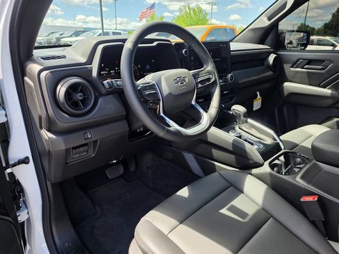 Used 2026 Chevrolet Colorado Trail Boss AWD/4WD image 12