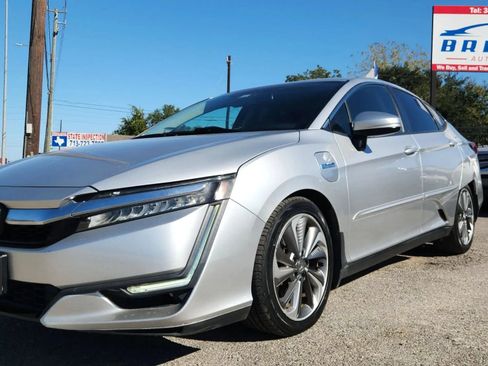 Used 2018 Honda Clarity Touring image 1