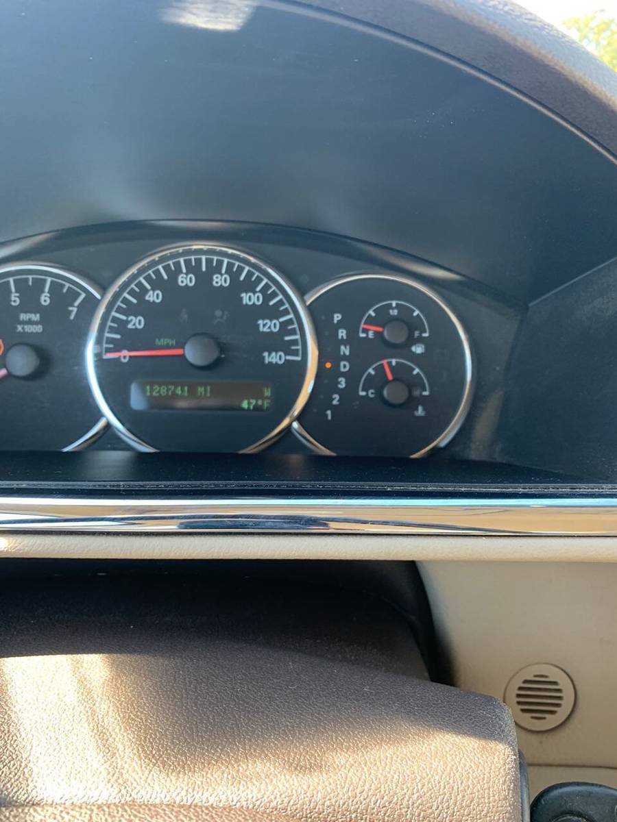 Used 2009 Buick LaCrosse CXL FWD image 8