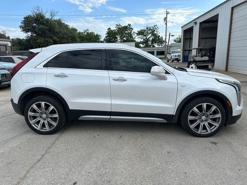 Used 2019 Cadillac XT4 Premium Luxury w/ Cold Weather Package FWD image 3