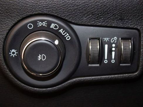 Used 2022 Jeep Compass Latitude image 32